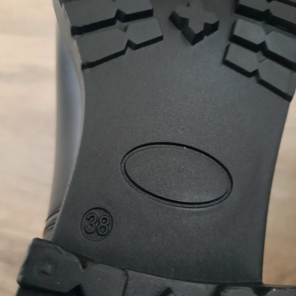 ASOS Black Boots - Picture 6 of 7